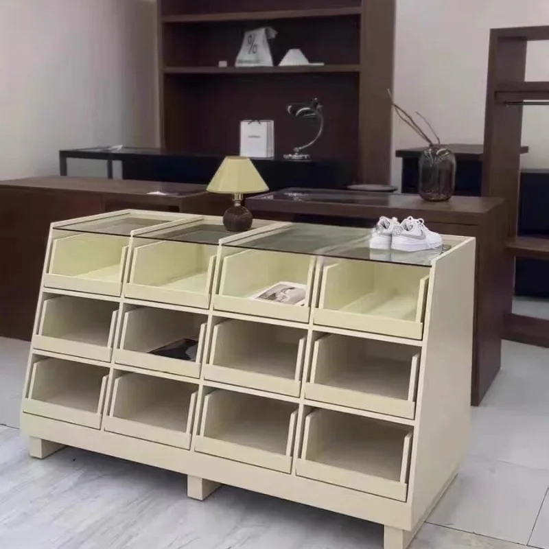 Children's Clothing Store Naka - Furniture Hardware Stores recensione e prezzo